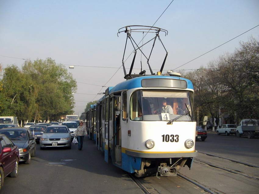 http://almaty-tramway.narod.ru/tatra_t3dc/1033_13-10-05b.jpg